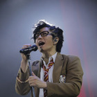 “性”徒会長・GACKTによる怪しい学園祭……？　女子高生コスプレでAKB48“完コピ”披露も 画像