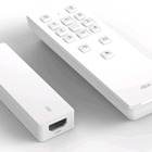 KDDI、スティックタイプの小型STB「Smart TV stick」を2月中旬に発売 画像