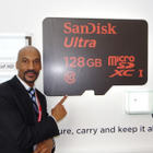 【MWC 2014 Vol.53】SanDisk、世界初「128GBの大容量microSDXCカード」を公開 画像