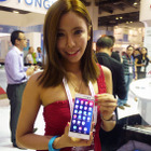 【CommunicAsia 2014 Vol.3】ファーウェイ、SIMフリーのスリムスマホ「Ascend P7」展示 画像