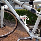 目立たずに設置できる薄型軽量の自転車用盗難防止センサーが登場…プロテクタ 画像