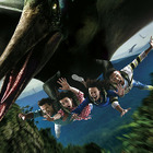 恐竜に捕まって空を飛ぶ!?  USJで来春オープンのフライング・コースター 画像