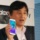 薄さ約6.0mmのスマホ「Galaxy A8」がauから登場……Gear S2も日本市場に投入へ 画像