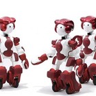 自ら客のところへ移動し接客するロボット！日立製作所が開発 画像