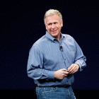 フィル・シラー米アップル上級副社長、新型MacBook Proのバッテリー問題に反論 画像