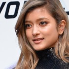 ローラ、前髪カットのイメチェン写真公開に「雰囲気変わる」の声！ 画像