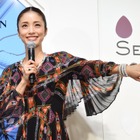 上戸彩、2億円のジュエリーを身に着け登壇も普段は「ドすっぴんで歩いている」と明かす 画像