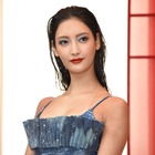 菜々緒、ビキニ姿で女豹のポーズを披露！「ごちそうさまでした」と反響 画像