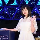 橋本環奈、初のイルミ点灯式に登場！今年の“マイ流行語”は「鼻ほじ」 画像