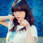 Gカップ女優・池田エライザ、メガネグラビアに挑戦! 画像