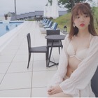 江野沢愛美、キュートな白ビキニ姿を公開！絶賛の声多数 画像