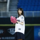 乃木坂46・齋藤飛鳥、台湾で初の始球式！野茂英雄のトルネード投法を披露 画像