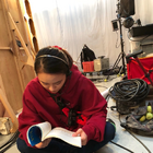 もはや本物?!岡田結実、AD姿のオフショットを公開 画像