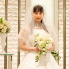 早見あかり、結婚後初のウエディングドレス姿を披露 画像