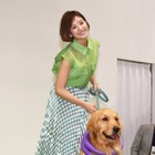 【Interpets（インターペット） 2019  Vol.2】伊藤千晃、美しさの秘訣は愛犬にあり！「一緒に美容を楽しんでいます」 画像