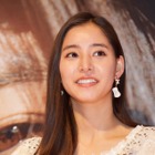 まるで美人姉妹！新木優子、谷まりあとの双子コーデショット公開 画像