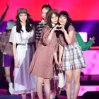 日向坂46、「GirlsAward」で初ライブ!中三・上村ひなのがキュートな挨拶【GirlsAward 2019】 画像