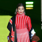 【GirlsAward 2019】ローラがランウェイのトップバッター!ド派手スタイルで会場を魅了 画像