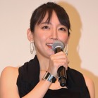 吉岡里帆の魅力が凝縮！カレンダーの一部カット公開！ 画像