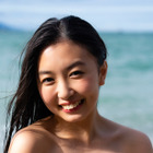 謎の童顔現役高校生・舞子のデビュー写真集が発売!フレッシュな水着グラビア披露 画像