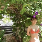 井口綾子、ビキニあり・ヘソチラありの写真集のオフショットを公開！ 画像
