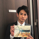 町田啓太、『中学聖日記』再放送決定でオフショット公開 画像