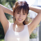 深田恭子、1年半ぶりの撮り下ろしグラビア!タンクトップで抜群のスタイル披露! 画像
