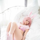 えなこ、マンガとのコラボ写真集発売!劇中の“エロ本”をテーマにセクシー全開! 画像