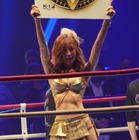 熊田曜子がセクシーなラウンドガールに!「裸で出てきたんじゃないの?」くらいな感じで… 画像