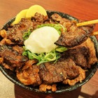 “焦がしハラミ”が香ばしい!「伝説のすた丼屋」から「特選W牛焼肉丼」が発売! 画像