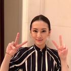 北川景子、ドラマ『リコカツ』オフショットでダブルピース！「紘一さん羨ましい」「可愛すぎ」 画像