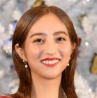 堀田茜のミニスカ美脚ショットに「いいね！」多数！ 画像