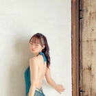 優希クロエ、美背中露出の大胆ショット公開！「見惚れちゃう」「とんでもなく美しい！」 画像