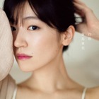 前島亜美、デビュー10周年記念写真集が売上ランキング1位に 画像