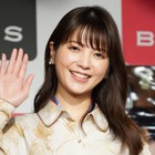 南里美希、1st写真集では「お尻を強化しました」！報道陣に“お尻スクワット”披露も 画像