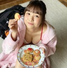 天野きき、ビキニでお菓子作り！キュートなオフショが公開に 画像