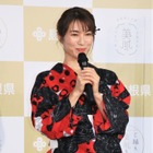 内山理名、浴衣姿で足湯体験！美肌の秘訣は「ストレスを溜めないことです」 画像