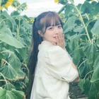 Kirari、夏らしいインスタ投稿に「ひまわり畑似合いすぎ」の声 画像