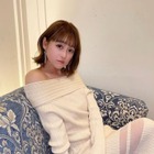 鈴木奈々「キャバ嬢風です」……肩出しドレスで大人の色気 画像