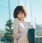 大原優乃、ヤンマガ表紙登場！胸元＆太ももセクシーなカットをSNS公開！ 画像