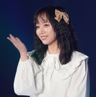 【TGC 2023 S/S】日向坂46・齊藤京子、キュートなガーリースタイルで投げキッス！ 画像