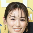 泉里香、ミニスカゴルフウェア姿で豪快スイング披露!「ナイスショット」「可愛いすぎる」 画像