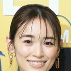 泉里香、ミニスカゴルフウェア姿で豪快スイング披露！「ナイスショット」「可愛いすぎる」 画像