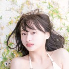 日向坂46・影山優佳、砂浜で抜群の透明感！写真集ポストカード 画像