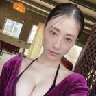 澄田綾乃、洗練された大人の色気見せる谷間ショット！ 画像