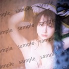 日向坂46・影山優佳、ヌーディーカラーのランジェリーカットが公開に！写真集封入特典ポストカード 画像