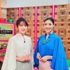 アンミカ、高島彩アナと色違いコーデ！対照的な着こなしを披露！ 画像