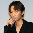 岡田准一、ストイックな綾野剛に恐怖！カーアクションで本当にぶつけられるかも 画像