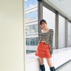 須田亜香里、森高千里リスペクトのミニスカ美脚ショット公開 画像