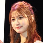 めるる、太もも露出のミニワンピで色っぽく！ 画像